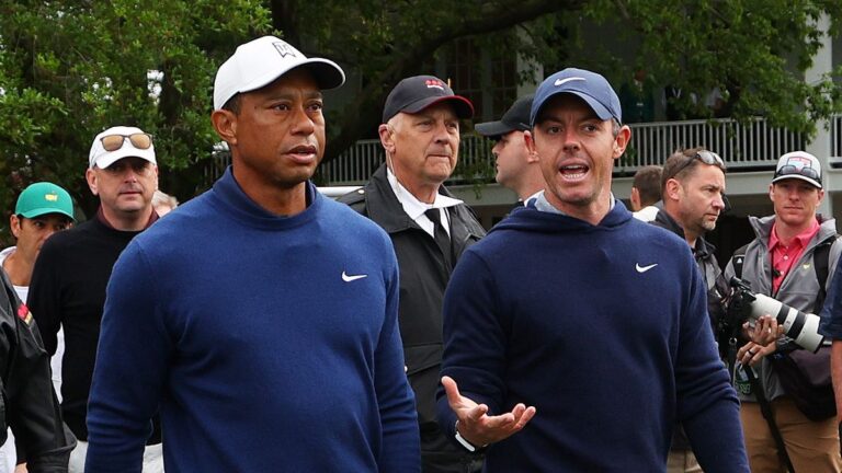 Tiger Woods and Rory McIlroy got frustrated…………… 😱😱😱😱 Reason below