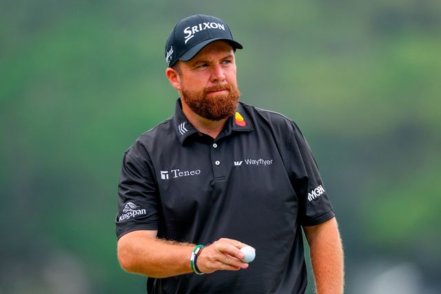 Struggles Continue for Shane Lowry on the Greens