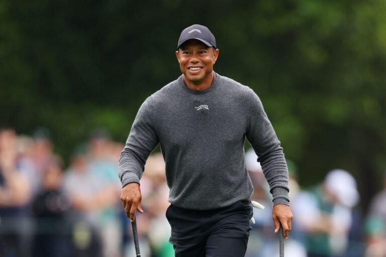 Tiger Woods has not given up hope on…..