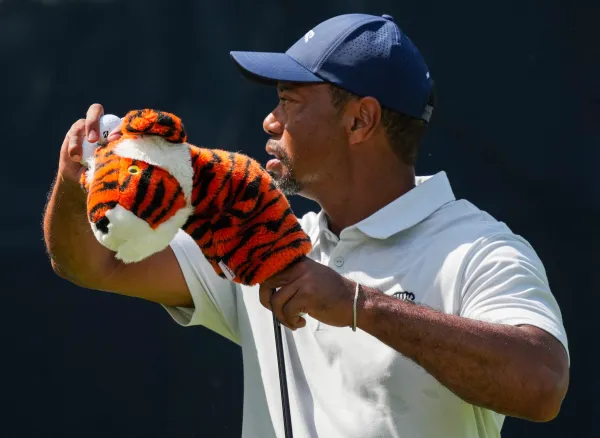 Tiger Woods’ Playful Gesture Ignites Camaraderie with Justin Thomas Ahead of US PGA Championship