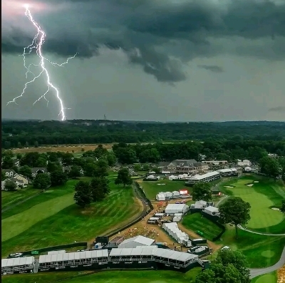 Dangerous Storm Pauses Round 3 of the Travelers Championship: Lives at Risk