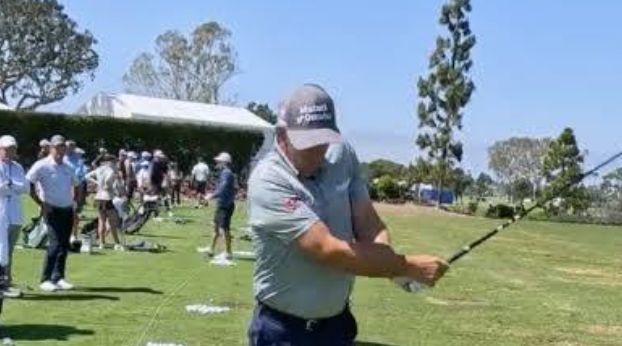 Padraig Harrington tries to imitate Scottie Scheffler’s footwork, completely whiffs