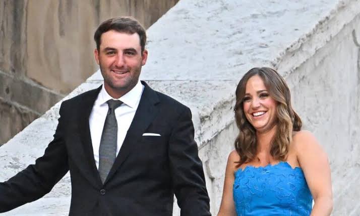 Scottie Scheffler and Wife Meredith’s Heartwarming Moment: Taking Their First Child to Church