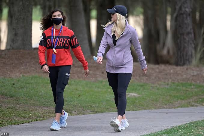 A Heartwarming Reunion: Elin Nordegren and Daughter Sam arrive at Pinehurst to Cheer on Tiger Woods and Son Charlie at the US Open