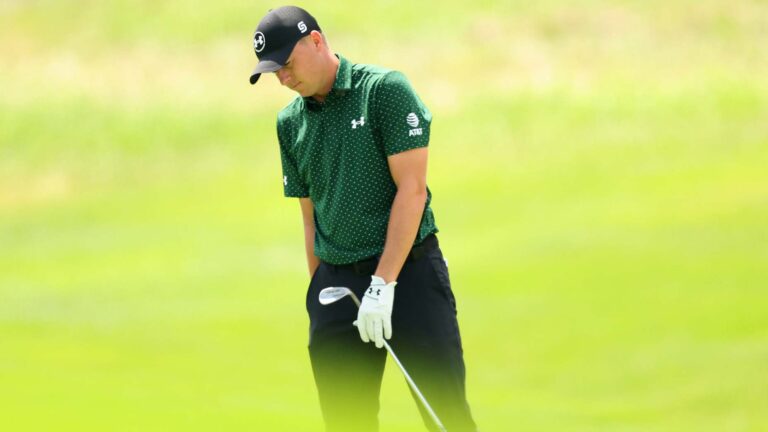 Jordan Spieth’s hot round derailed by 1 bad decision. He stood by it