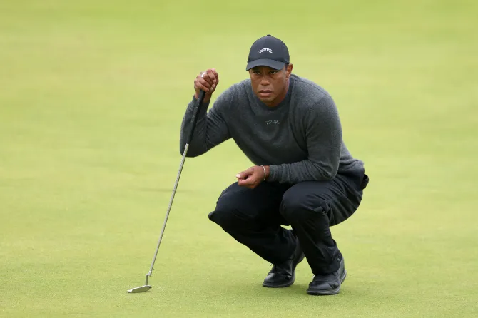 Tiger Woods has shut down claims from a TV commentator that he needs painkillers to compete during The Open.