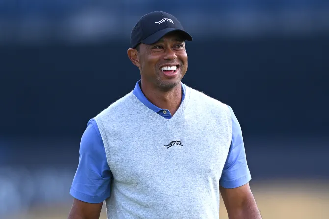 Limping Tiger Woods Delivers Astonishing Near Ace in Dramatic Royal Troon Open Prep!”