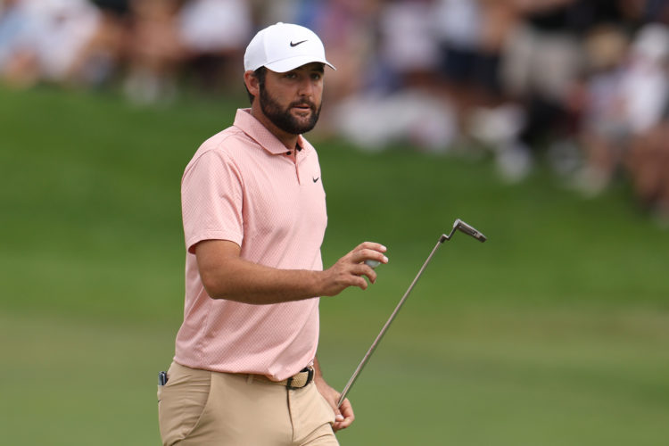 Golf fans in agreement as Scottie Scheffler completely loses head with his caddie at the BMW Championship