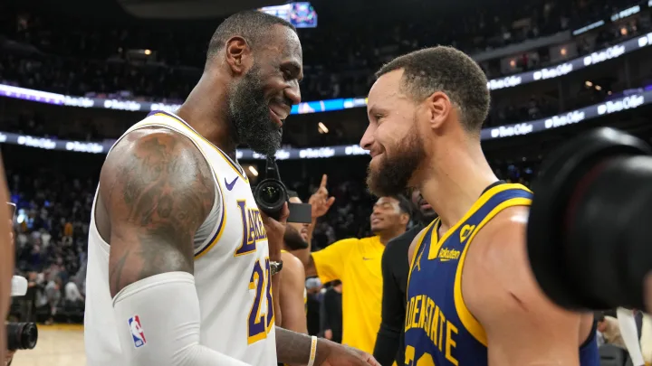 LeBron James Reacts To Steph Curry’s Viral Instagram Post