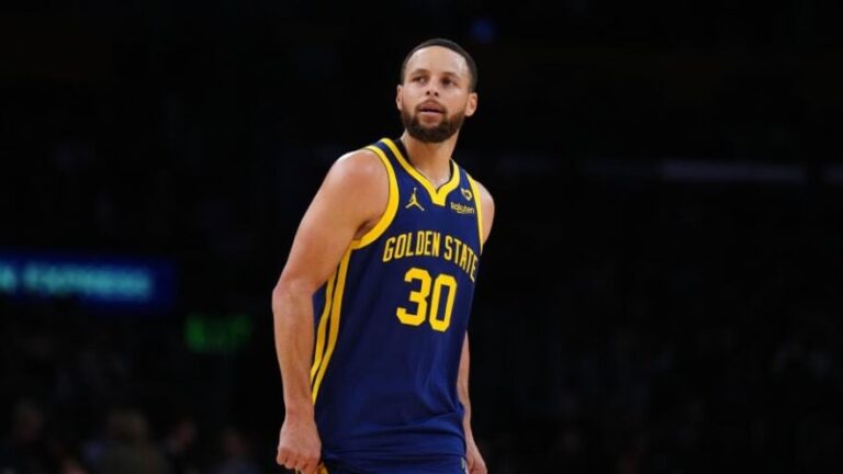 We finally know why Steph Curry removed the Warriors from his Instagram bio