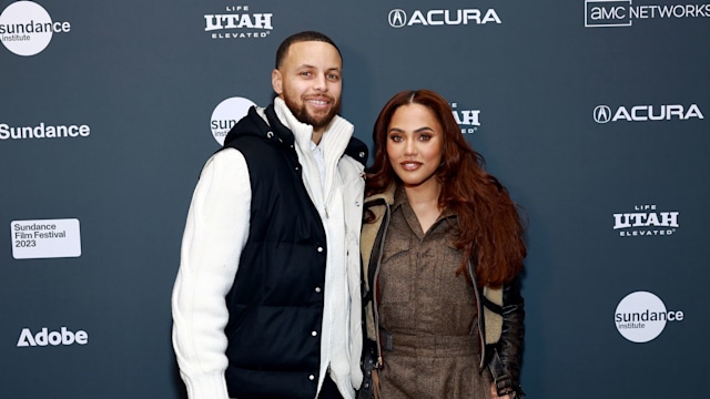 “Fans Can’t Believe How Grown Up Riley Curry Looks in Rare Family Photo with Steph and Ayesha! You Won’t Believe What Everyone’s Saying – Check Out the Stunning Pics Below!”