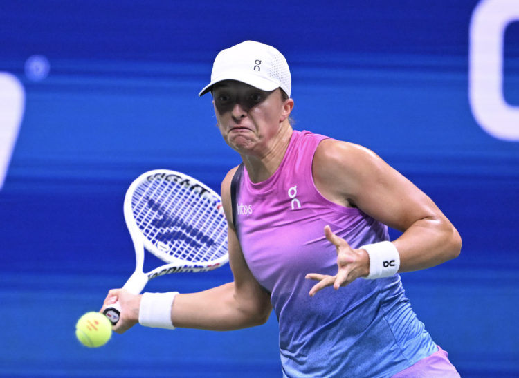 Iga Świątek wyrównała rekord Ash Barty po ogłoszeniu najnowszych rankingu WTA dzisiaj.