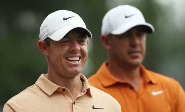 “Golf’s Biggest Rivalry Explodes: Rory McIlroy and Brooks Koepka Clash at Haunted St Andrews—What????