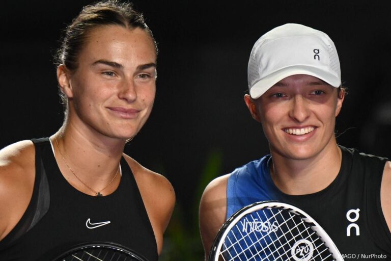 “Aryna Sabalenka wysyła mrożące krew w żyłach ostrzeżenie do Igi Świątek po triumfie na US Open—ujawnia swój kolejny wielki cel!”