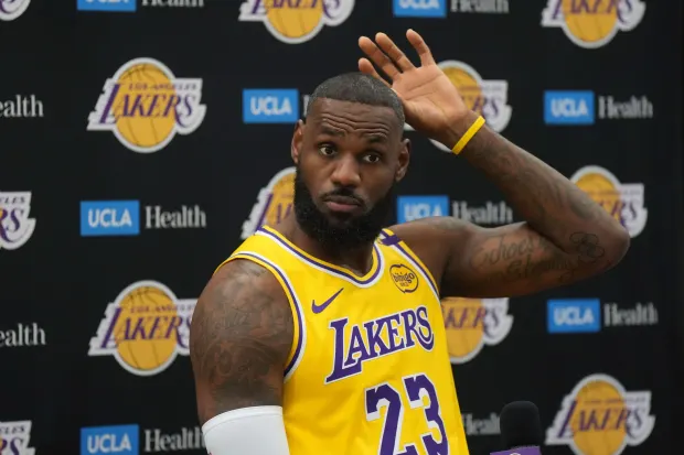 “LeBron James: ‘Expectations for the Lakers Are Totally Unfair—Here’s Why!'”