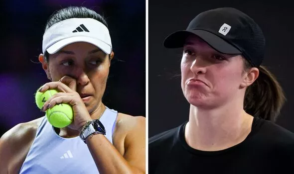 “Szokujący zwrot: Pegula wycofuje się z WTA Finals tuż przed starciem ze Świątek!”