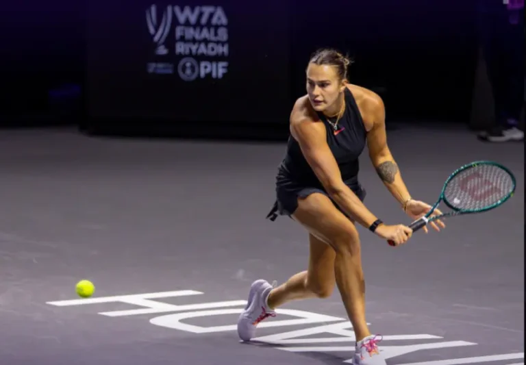 Aryna Sabalenka w półfinale WTA Finals, a Iga Świątek otrzymuje złe wieści