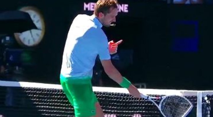 Skandal na Australian Open! Miedwiediew przekroczył granicę na korcie