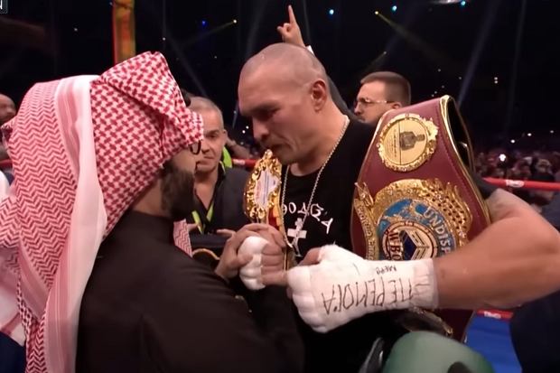 Usyk reaguje! Ujawnił całą prawdę o prezencie Zełenskiego dla Trumpa