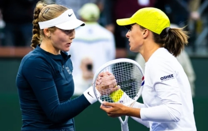 Nie będzie rewanżu Świątek–Andriejewa. Rosjanka zniknęła, najgorsze się potwierdziło.