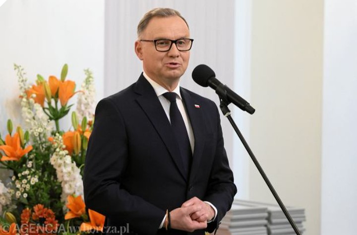 Niewiarygodne, kogo jeszcze odznaczył Duda. “Odkleja się Andrzejowi”