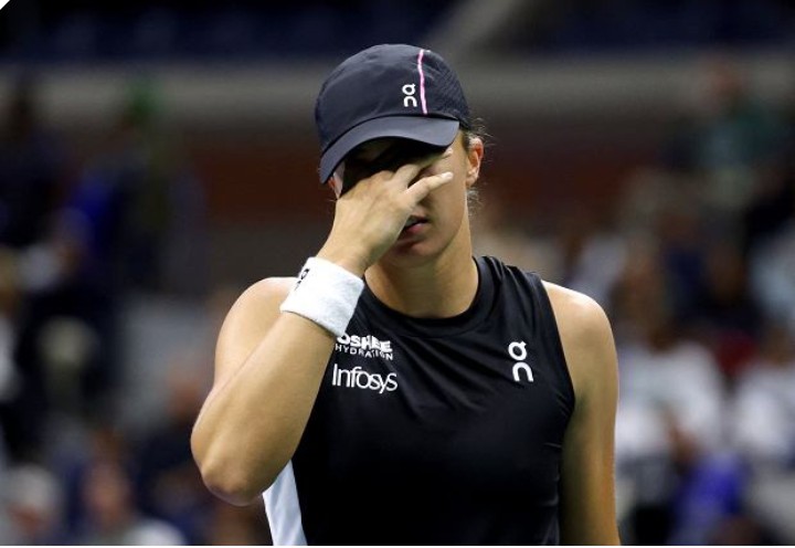 Godziny do meczu Świątek, a tu takie wieści. Zawrzało. “Co oni wyprawiają?”