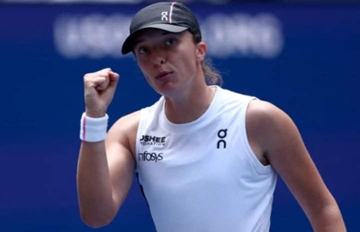 ‎Wspaniały powrót Świątek w pierwszym secie z Kalinską. Polka zagra o ćwierćfinał US Open