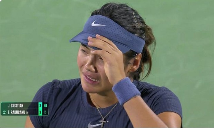 Raducanu nagle zalała się łzami. Aż przykro było patrzeć. “Naprawdę się męczy”