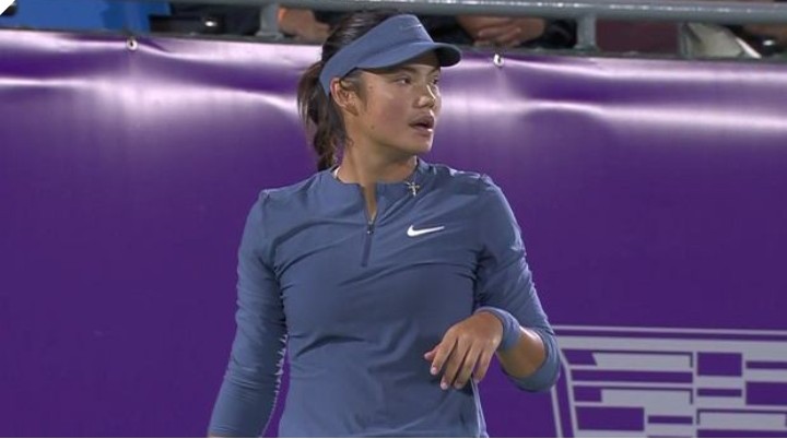 Raducanu prowadziła już 6:4, 5:2 i nagle zwrot. Oto rywalka Świątek w ćwierćfinale!