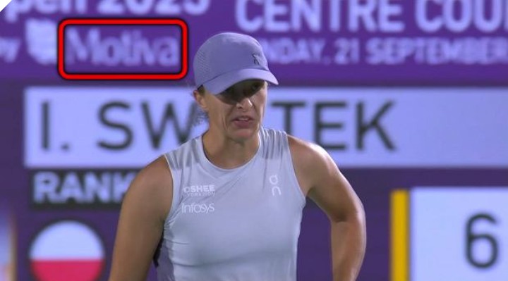 Kontrowersyjna reklama na turnieju ze Świątek. “Niebezpieczne”