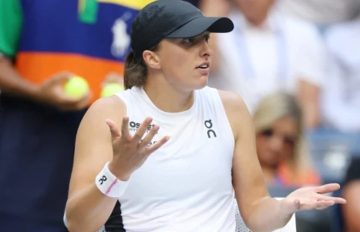 Świątek traci coraz więcej do Sabalenki. WTA wkroczyło do akcji. W nocy zabrano część punktów