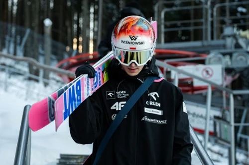 Tomasiak w czołówce, a tu kolejny spadek Polaka. To wygląda coraz gorzej