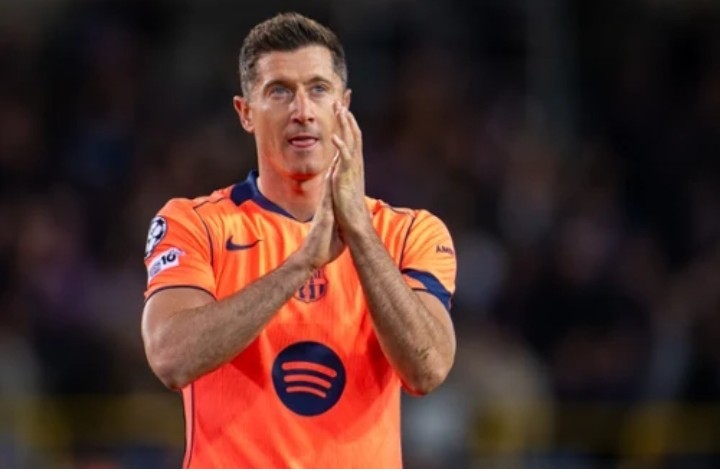 Następca Lewandowskiego już w Barcelonie, nastąpił zwrot akcji. Decyzja zapadła