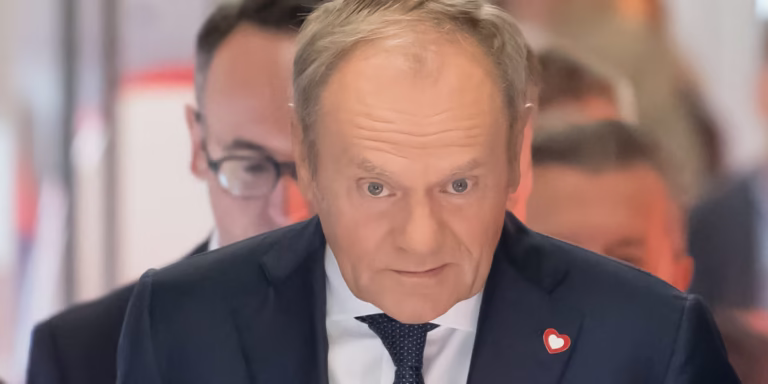 Fatalne wieści dla Donalda Tuska. Tylko tylu Polaków popiera rząd [SONDAŻ]