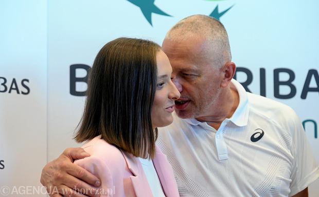 Świątek nie wiedziała, co powiedzieć o ojcu. Oto prawda o ich relacji