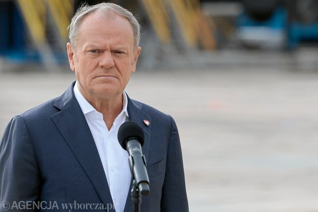 Ile kosztowały loty Donalda Tuska? Kancelaria Premiera ujawniła koszty oprac.