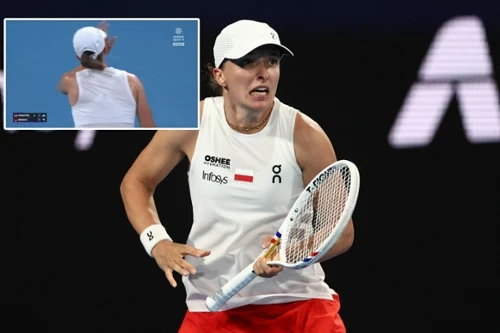 Fissette zerwał się na równe nogi po tym, co zrobiła Świątek. Od razu przeprosiła