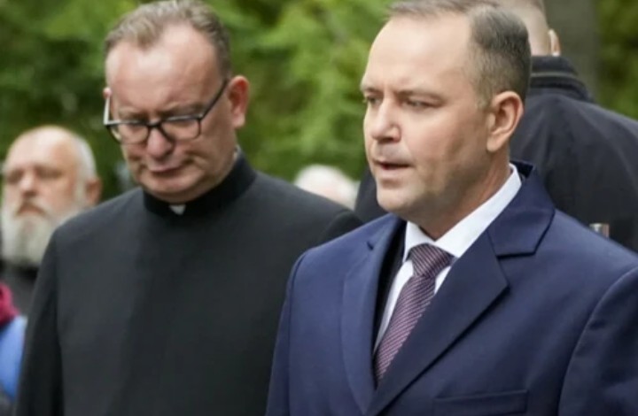 Kapelan Nawrockiego wprost ws. prezydenta. Ogłosił to publicznie. I te słowa o Janie Pawle II