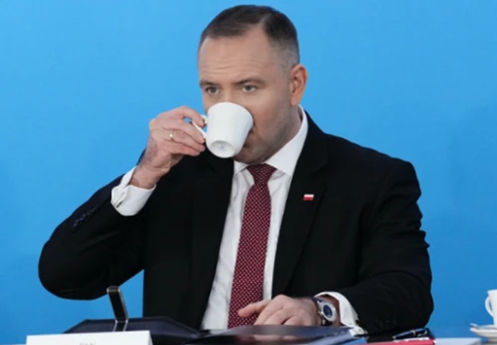 Huczy od doniesień ws. Nawrockiego. 2 dni na decyzję. O tym będzie głośno