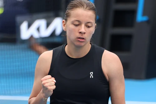 Chwalińska zdeklasowała mistrzynię z Osaki w 66 minut. Polka w półfinale WTA