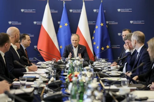 Wymiana ognia na Bliskim Wschodzie. Tusk podał liczbę ewakuowanych Polaków