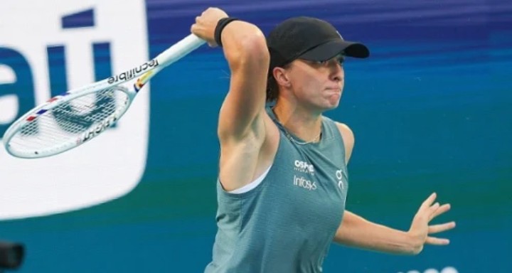 Iga Świątek rezygnuje. Legendarny trener czekał na jej decyzję. Teraz ogłasza