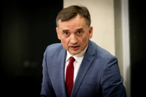 Polityczne trzęsienie ziemi: były minister sprawiedliwości Zbigniew Ziobro staje w obliczu wybuchowych zarzutów dotyczących nadużycia władzy