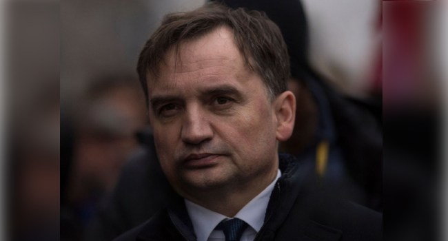 Zbigniew Ziobro przyznaje się do korupcji, nadużycia władzy i przestępstw finansowych.