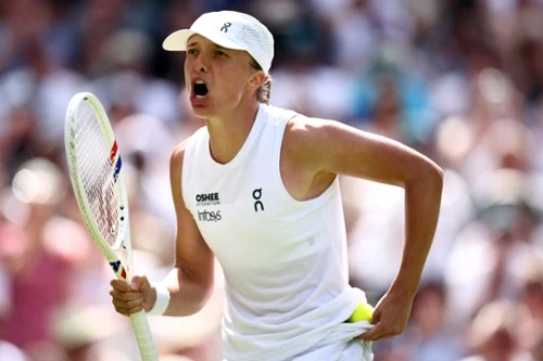 O której gra Iga Świątek? Gdzie oglądać mecz z Alexandrą Ealą? [TRANSMISJA, WIMBLEDON]